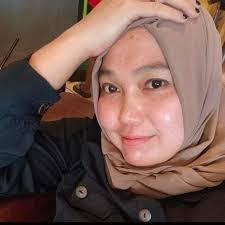 Anna Hula's Instagram, Twitter & Facebook