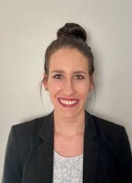 Elizabeth Balcom's Instagram, Twitter & Facebook