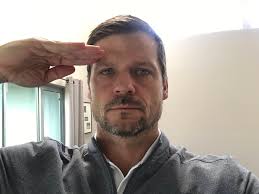 darrell richardson (@darrellglenn)