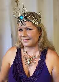 Lauraine Vayne's Instagram, Twitter & Facebook