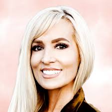 Melissa Sims's Instagram, Twitter & Facebook