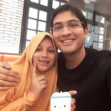 Deddy mizwar, djenar maesa ayu, fransiskus michael and others. Lebaran Tanpa Anak Begini Perasaan Hati Lucky Hakim