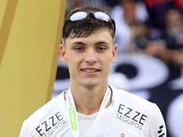 Luis Ruan's Instagram, Twitter & Facebook