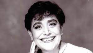 Le canzoni di mia martini sono una collezione di grandi successi, una grande novità per il pubblico italiano che ecco la nostra selezione delle cinque migliori canzoni della leggendaria mia martini. Mia Martini Le Canzoni E La Storia Di Una Grande Cantante Supereva