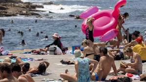 Get the forecast for today, tonight & tomorrow's weather for sydney, new south wales, australia. Sydney Weather January Heat Records In Play After Scorching Heatwave Heat Pool Float Pool