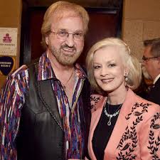 NASHVILLE, Tenn. – The Oak Ridge Boys mourn the loss of Norah Lee Allen,  wife of lead singer Duane Allen, who passed at 7:28 am CT Sunday morning,  March 31st, after battling