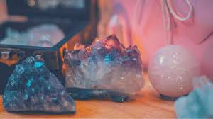 What are healing crystals and stones? Crystals For Manifesting 7 That Are Best For Manifestation