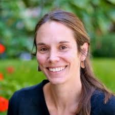 Sarah Lester's Instagram, Twitter & Facebook