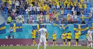 و أسفرت القرعة عن تواجد المنتخب الإيطالي في المجموعة الأولى مع وفى المجموعة الثالثة جاء المنتخب الأوكراني مع منتخبات هولندا والنمسا، بجانب مقدونيا. ØªØ±ØªÙŠØ¨ Ø§Ù„Ù…Ø¬Ù…ÙˆØ¹Ø© Ø§Ù„Ø®Ø§Ù…Ø³Ø© ÙÙŠ ÙŠÙˆØ±Ùˆ 2020 Ù…Ù†ØªØ®Ø¨ Ø§Ù„Ø³ÙˆÙŠØ¯ ÙÙŠ Ø§Ù„ØµØ¯Ø§Ø±Ø©