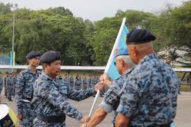 Pangkalan yang terletak di sungai besi itu kini dikenali dengan pangkalan tudm kuala lumpur. Mindef Malaysia On Twitter Pat Affandimycdf Menyaksikan Upacara Penyerahan Bendera Pangkalan Udara Sendayan Kepada Komander Pangkalan Udara Sendayan Yang Merupakan Simbolik Perpindahan Permulaan Pangkalan Udara Kuala Lumpur Yang Telah Disempurnakan