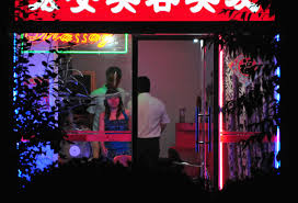 Gestiva centro massaggi a luci rosse”, a processo prof delluniversità di  Lecce