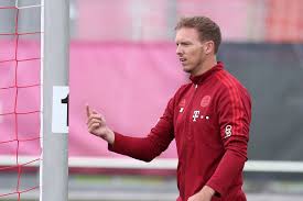 Der verein ist eine maschine, du musst immer gewinnen. Julian Nagelsmann Toys With Back Three At Bayern Munich Training Bavarian Football Works
