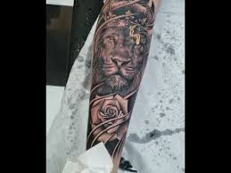 Lions are known to be the kings of the jungle and some guys find this inspiring. Tattoo Lion Rose Tattoo Selection 08 Youtube