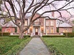 Love Real Estate Toni Brinker Heads Back To Alva Court Why T Boone Pickens Took His Home Off The Market Candysdirt Com