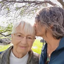 Leah Lund (@theleahlund) • Instagram photos and videos