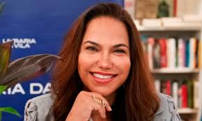 Autora do livro "Felicidade se Aprende" fará lançamento em Aracaju