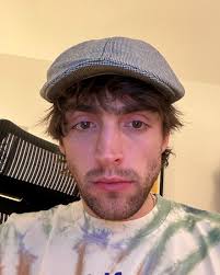 Kyle Chase's Instagram, Twitter & Facebook