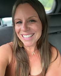 Danielle Joy's Instagram, Twitter & Facebook