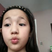 April Chavez (@aprilchavez081)