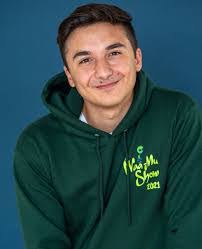 Mitchell Huntley's Instagram, Twitter & Facebook