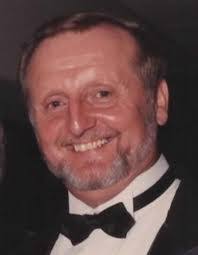 Amanda Henninger's Instagram, Twitter & Facebook