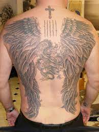 Outre ce facteur, les tatouages femme bas du dos ont particulièrement la côte, en raison de leur discrétion. Tatouage D Ange Pour Hommes Dos Tatoue Aile D Ange Tatouage