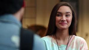 Suatu hari, hema bertemu dengan starla, gadis yang untuk pertama kalinya dia sadar ada surat cinta yang lebih indah yaitu surat cinta untuk starla. Ulasan Film Surat Cinta Untuk Starla The Movie