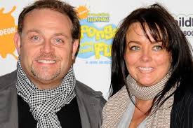 John thomson, 50, is an english comedian and actor, best known for starring in itv's cold feet. Ex Coronation Street Star John Thomson And Wife Sam Divorcing After 10 Years Mirror Online
