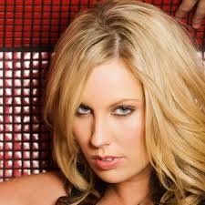 Nikki Rhodes biography