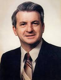 Kenneth “Ken” Lee Bright, age 86, of Amarillo died August 7, 2020.  Graveside services will be in the Llano Cemetery at 10:00 a.m., Wednesday,  August 12, 2020. A memorial service will be