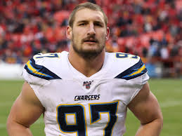 Hinauf dem platz 'ne maschine und vor welcher kamera zeugen die keine schlechte. Die Topverdiener Der Nfl Viele Quarterbacks Zwei Defensive Ends Nfl American Football Bildergalerie Kicker