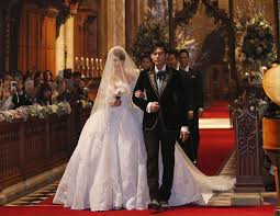 Jay Chou Marries At A Fairy Tale Wedding In England Complete With A Song He Wrote For The Big Day Celebrity Wedding Dresses Long Train Wedding Dress White Lace Wedding Dress