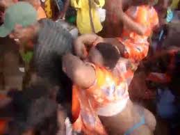 Wadada wacheza uchi wa mnyama kwenye stage youtube. Download Kigodoro Wakicheza Uchi In Hd Mp4 3gp Codedfilm