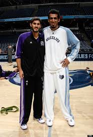 College basketball players and other eligible players, including international players. Omri Casspi Hamed Haddadi Pose For Photo First Israeli Iranian Nba Players Huffpost