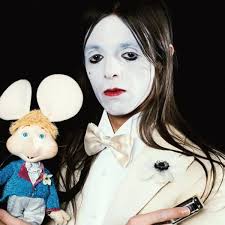 pablo murphy: più acqua santa o più benzina?