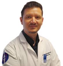 Dr. Hernán Vázquez González: especialista en Reumatología en Monterrey