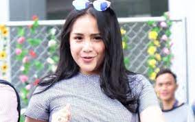Check spelling or type a new query. Nagita Slavina Pakai Baju Tembus Pandang Netter Protes