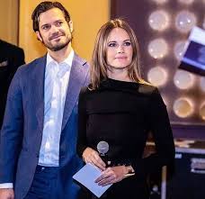 Prinz alexander, der kleine sohn von schwedens prinz carl philip und seiner frau sofia, ist auf schloss drottningholm in stockholm getauft worden. Princess Sofia And Prince Carl Philip Presented Viberattar Report Prince Carl Philip Princess Sofia Princess Sofia Of Sweden