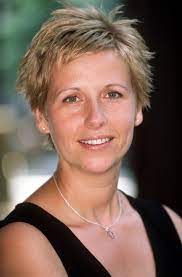 Im jahr 1997 moderierte kiewel. Andrea Kiewel Fruher Und Heute Krasse Typ Veranderung Hatten Sie Kiwi Hier Erkannt News De