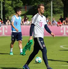 A poor challenge from jung on hector earns the south korea man an early yellow card and it means he. Manuel Neuer Birthday Age And Zodiac