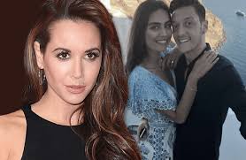 (singer, songwriter, dancer, and model). Mandy Capristo Liebes Drama