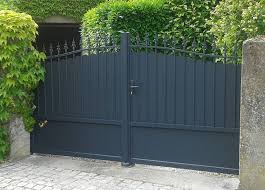 Portail A Vantaux Manuels Pose Menuiserie Barth Portail Maison Portail Et Cloture Portail