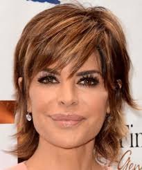 Nella seguente guida indico i 5 tagli di capelli che ringiovaniscono le donne. Tagli Capelli Over 50 60 Tagli Per Capelli Sottili Tagli Per Capelli Biondi Tagli Capelli Spettinati