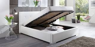 Diese amerikanischen betten sind naturgemäß höher, als sie dies von herkömmlichen betten kennen. Bett Mit Bettkasten Betty Comfort2home