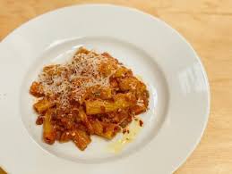 Pasta With Meat Sauce Recipe In 2020 Pasta With Meat Sauce Food Network Recipes Meat Pasta