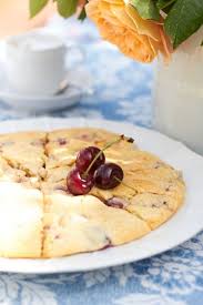 Ichbacksmir Scones Mit Frischen Kirschen Tastesheriff Rezept Kirsch Scones Lecker Kirschen