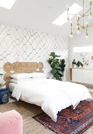 At our old house, no headboard, head end in the middle of the room (it was a small room), foot end under the windows. 13 Practical No Headboard Ideas For Your Bedroom Life S Ahmazing