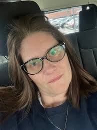 Kristen Kepner's Instagram, Twitter & Facebook