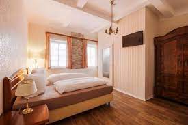 Dank der ausgezeichneten lage in marburg ist dieses hotel zu fuß gerade mal 5 minuten entfernt von: Hotel Haus Muller Unterkunfte In Marburg