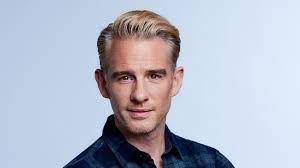 Programma waarin art rooijakkers langsgaat bij de sterren. Dinand Woesthoff In Nieuw Seizoen Rooijakkers Over De Vloer Showbizznetwork Nl